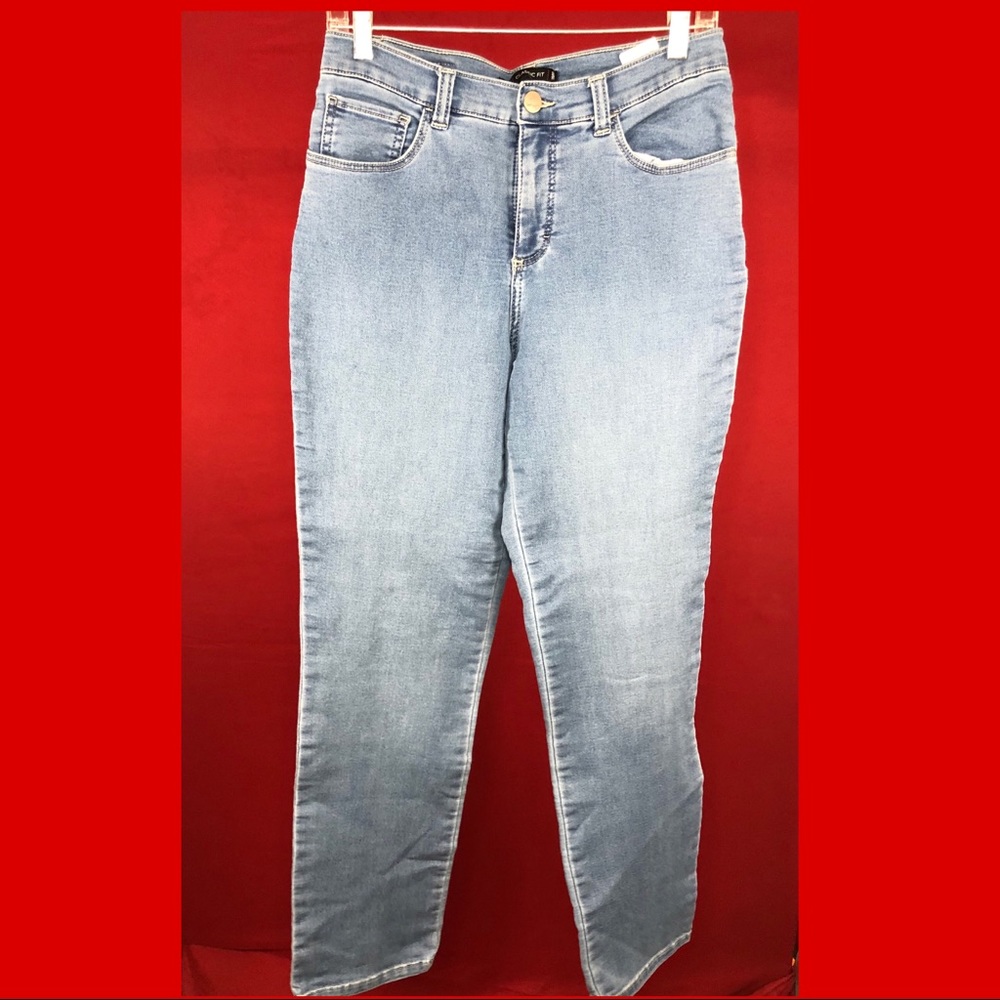 Lee woman classic fit jeans perfect condition!